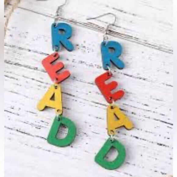 NWT Women’s Dangle Earrings “READ” Multi Color Elementary Teacher Educator - Picture 1 of 2